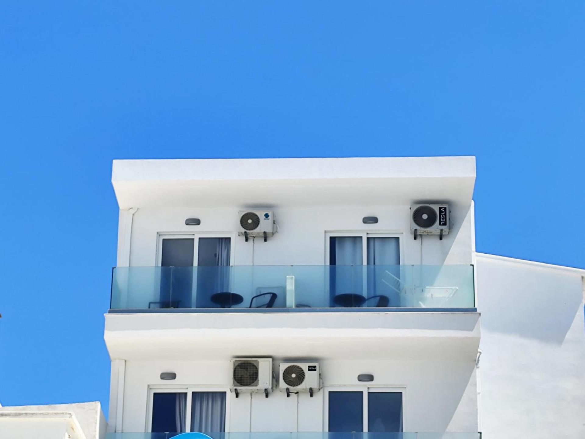 Lilian'S Seaview-Party Street-Youth Studios Rhodes City Exterior foto